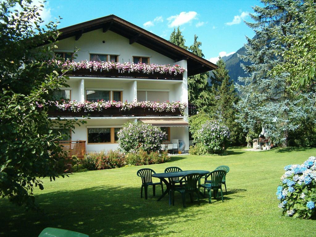 Gaestehaus Ahornblick Mayrhofen Exteriér fotografie